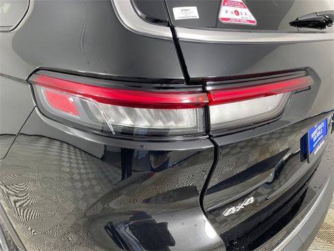 New 2025 Jeep Grand Cherokee L Limited w/ Trailer Tow Package image 18