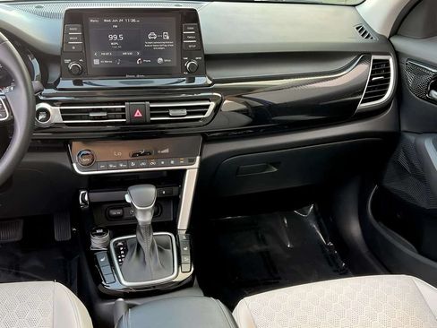Used 2021 Kia Seltos EX AWD/4WD image 20