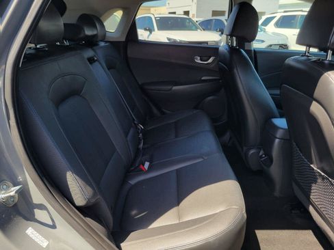 Used 2023 Hyundai Kona Limited FWD image 13