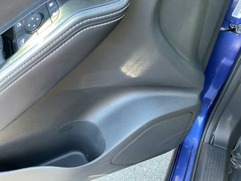 Used 2023 Nissan Rogue SV image 13