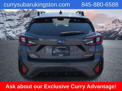 Used 2024 Subaru Crosstrek 2.0i Premium image 4