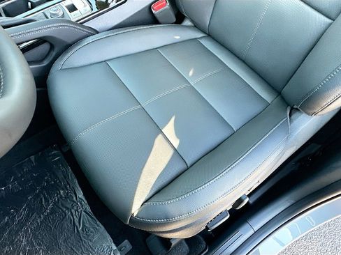 Used 2025 Kia Telluride EX w/ EX Captain's Chair Package image 20