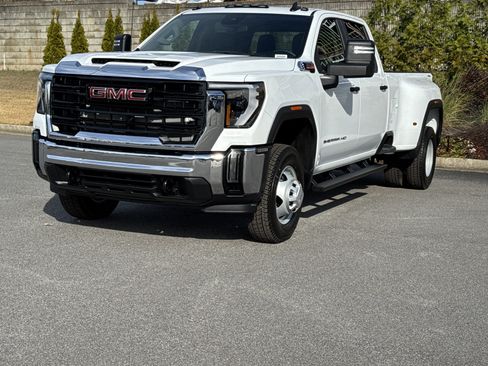 New 2026 GMC Sierra 3500 Pro image 5