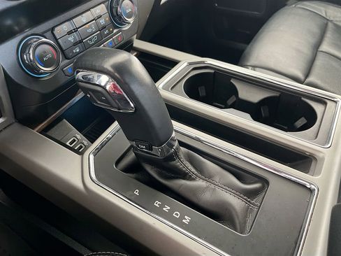 Used 2020 Ford F150 Lariat image 17