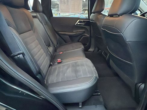 Used 2024 Mitsubishi Outlander SE image 15