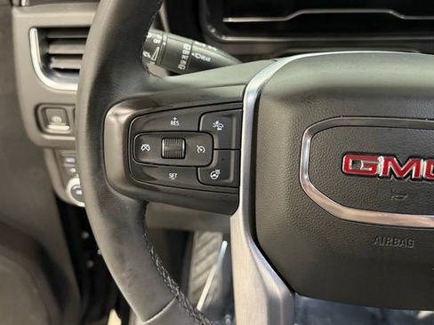 Used 2023 GMC Yukon XL SLT w/ SLT Luxury Package image 20