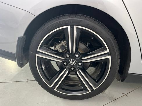 Used 2025 Honda Accord Sport image 16