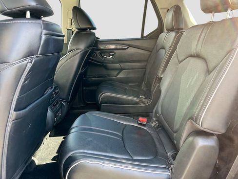 Used 2025 Honda Pilot Elite image 26