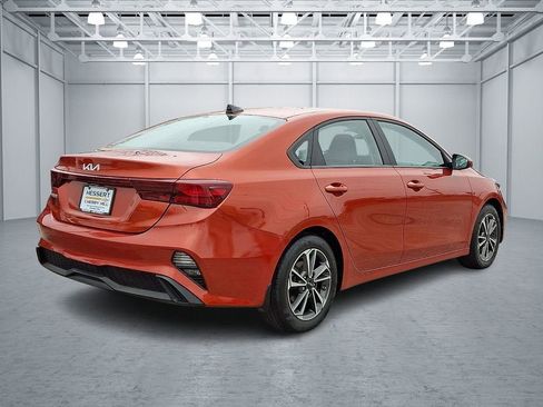 Used 2023 Kia Forte LXS image 7