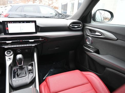 Used 2024 Dodge Hornet R/T Plus w/ Tech Pack Plus w/o Parking image 18