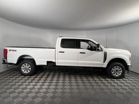 Used 2024 Ford F350 XLT w/ FX4 Off-Road Package image 5