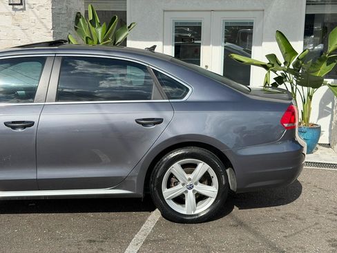 Used 2013 Volkswagen Passat 2.5 SE FWD image 10