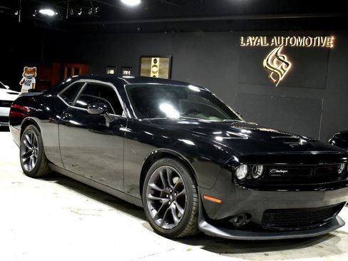 Used 2020 Dodge Challenger R/T Scat Pack w/ Plus Package image 2