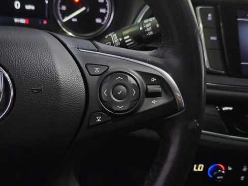 Used 2021 Buick Enclave Essence image 14