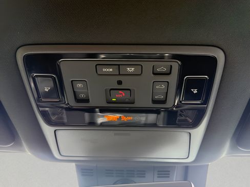Used 2026 Lexus TX 500h AWD w/ Technology Package image 33