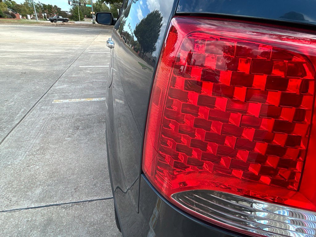 Used 2011 Kia Sorento EX w/ Premium Pkg FWD image 6
