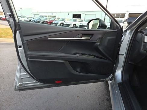 Used 2025 Toyota Camry LE image 10