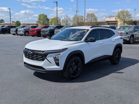 New 2026 Chevrolet Trax LT image 7