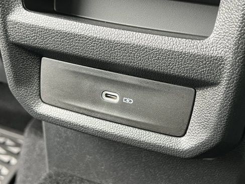 New 2025 Volkswagen Taos SE image 33