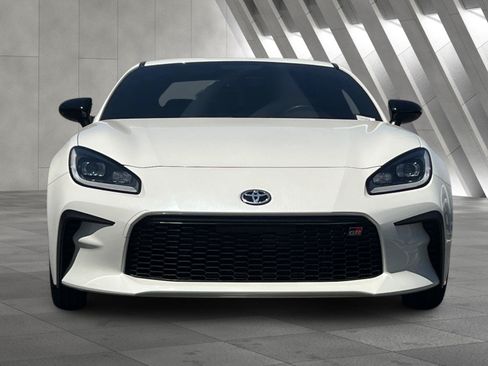 Used 2024 Toyota GR86 Premium RWD image 9