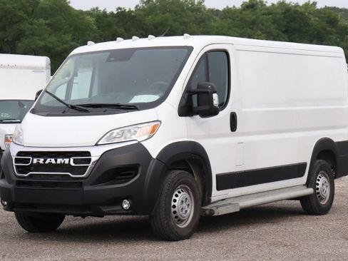 Used 2025 RAM ProMaster 2500 w/ U-Haul Equipment Group FWD image 5