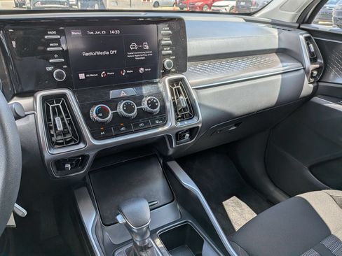 Used 2023 Kia Sorento LX FWD image 23