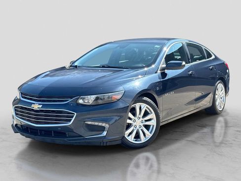 Used 2017 Chevrolet Malibu LT w/ Leather Package FWD image 1