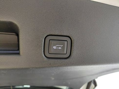 Used 2025 Buick Enclave Preferred image 43