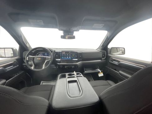 Used 2024 Chevrolet Silverado 1500 LT w/ Convenience Package II image 9