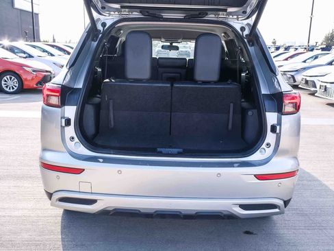 Used 2024 Mitsubishi Outlander SE AWD/4WD image 23