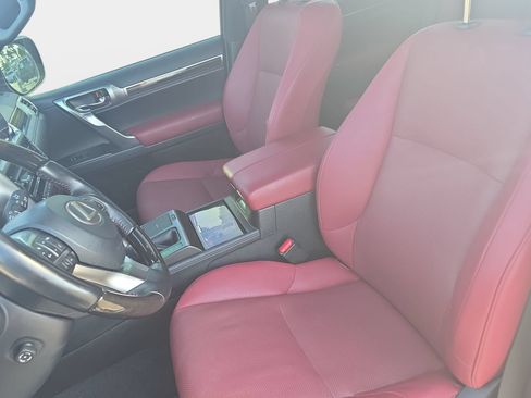 Used 2023 Lexus GX 460 Premium w/ Premium Package AWD/4WD image 14