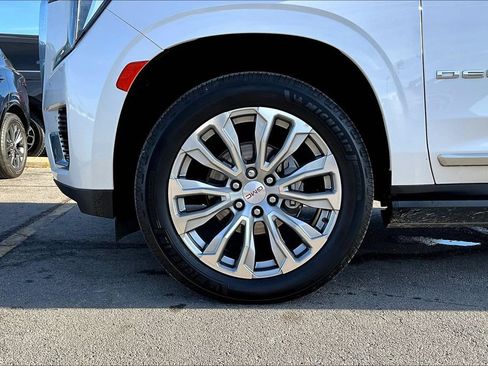 Used 2023 GMC Yukon Denali AWD/4WD image 34
