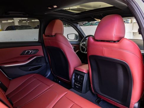 Certified 2025 BMW 330i Sedan w/ M Sport Package image 25