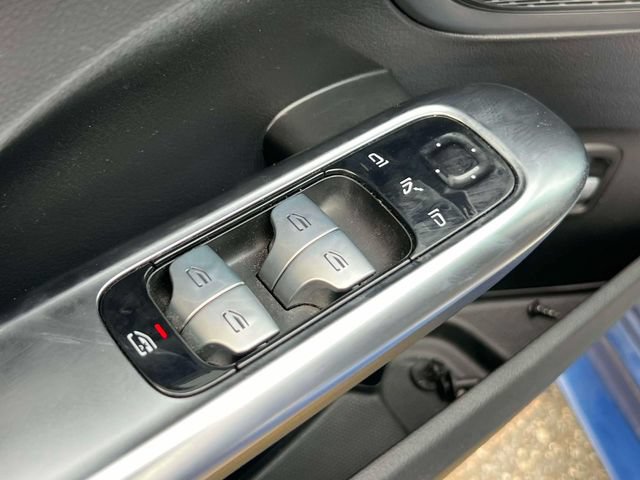 Used 2023 Mercedes-Benz C 300 Sedan image 23