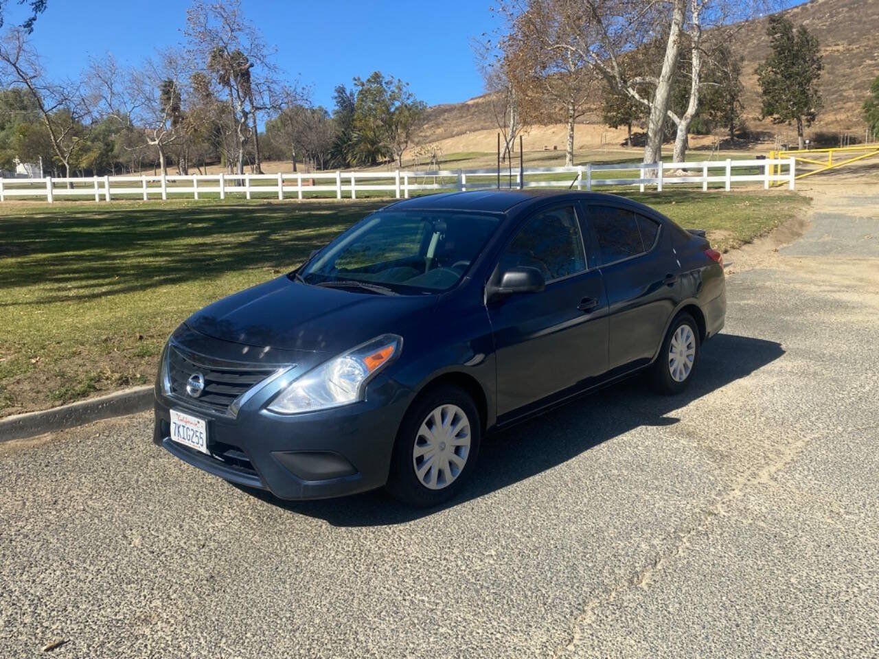 Used 2015 Nissan Versa S Plus FWD image 1