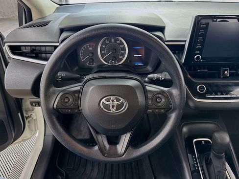 Used 2021 Toyota Corolla LE FWD image 12