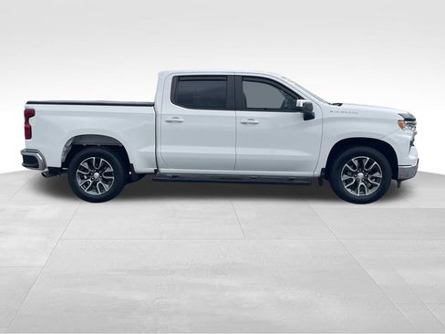 Used 2022 Chevrolet Silverado 1500 LT w/ All Star Edition Plus RWD image 2