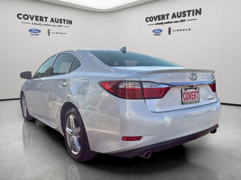 Used 2015 Lexus ES 350 w/ Premium Package FWD image 3