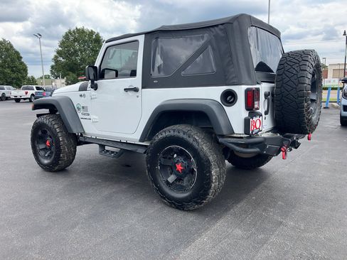 Used 2013 Jeep Wrangler Sport AWD/4WD image 4