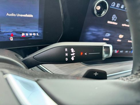 Used 2025 Chevrolet Tahoe Premier image 33