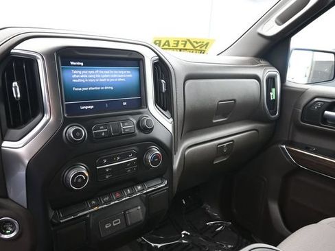 Used 2020 Chevrolet Silverado 1500 RST w/ RST Value Package AWD/4WD image 21