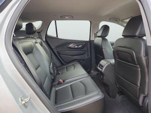 Used 2022 GMC Terrain SLT w/ LPO, 'HIT The Road' Package FWD image 16
