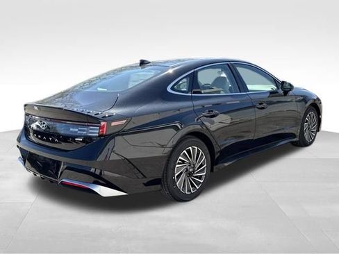 New 2026 Hyundai Sonata SEL FWD image 4