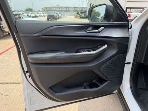 New 2026 Jeep Grand Cherokee Laredo X RWD image 11