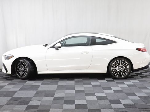 Used 2024 Mercedes-Benz CLE 450 4MATIC Coupe image 4