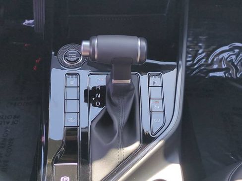 Certified 2025 Kia Niro EX FWD image 24