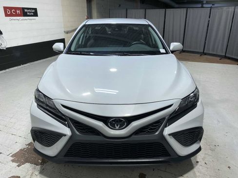 Used 2023 Toyota Camry SE w/ Convenience Package FWD image 6