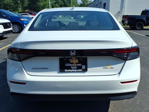 Used 2025 Honda Accord LX image 9