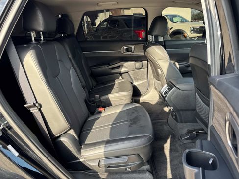 Used 2023 Kia Sorento X-Line EX image 7
