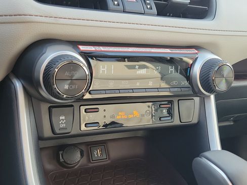 New 2025 Toyota RAV4 Limited image 29